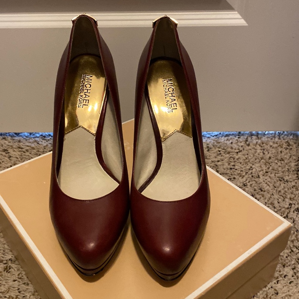 Michael Kors burgundy, 4 inch heals